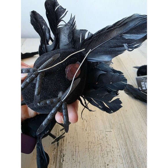 Greenbrier graveyard Crow Bird Halloween realistic prop feather decor - Picture 10 of 11